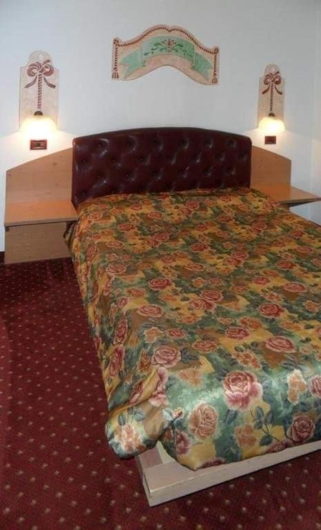 Residence Orsa Maggiore Madonna Dış mekan fotoğraf